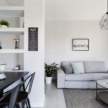 Minimal 2Bd Apartment With Lycabettus View By Upstreet Athens Ngoại thất bức ảnh