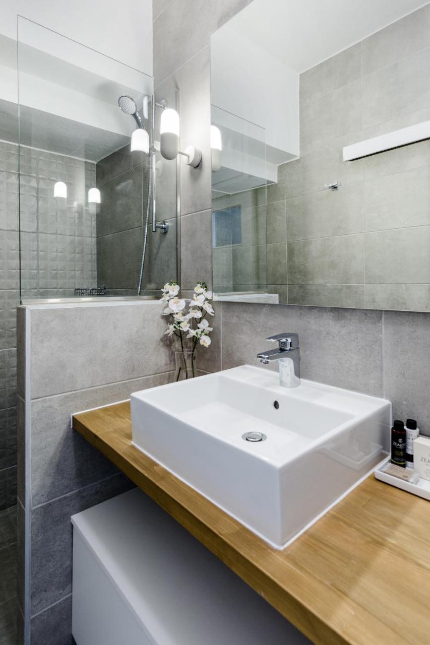 Minimal 2Bd Apartment With Lycabettus View By Upstreet Athens Ngoại thất bức ảnh